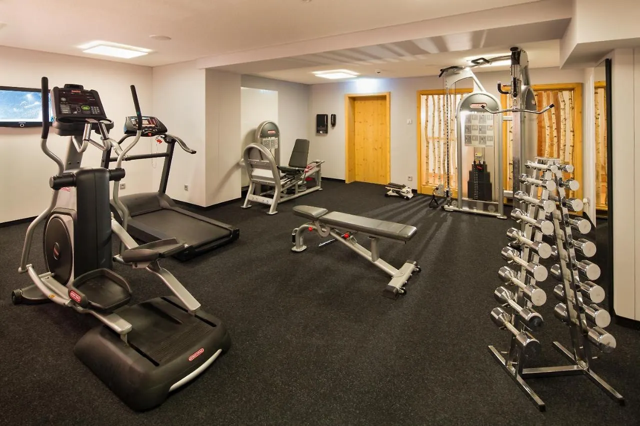 Haus Bellevue: Family Wellness Retreat with 4-Star Amenities Apartment Oberstdorf