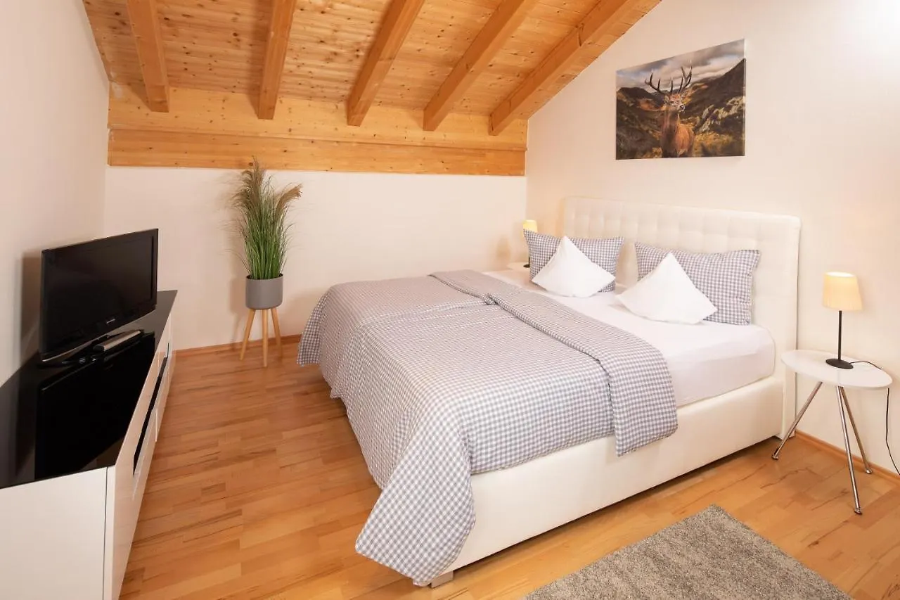 Haus Bellevue: Family Wellness Retreat with 4-Star Amenities Apartment Oberstdorf